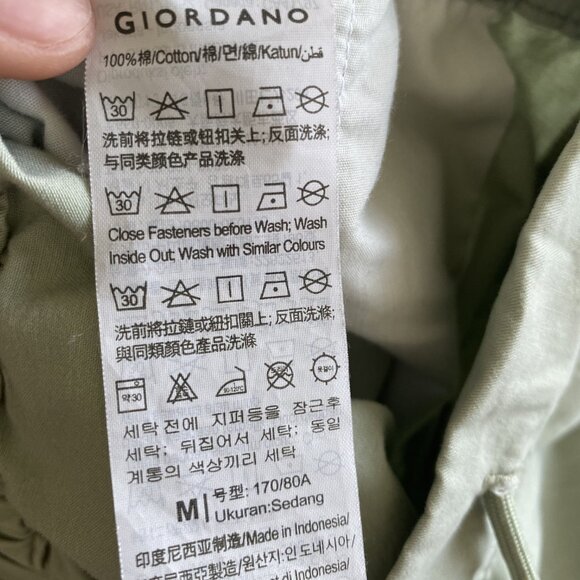 Giordano Bermuda Short Light Faded Green - Picture 5 of 7